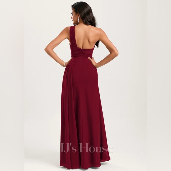 JJ’s House Elegant A-Line One-Shoulder Maxi Burgundy Dress - Picture 3 of 5